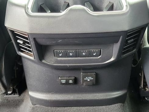 Used 2025 Toyota Tundra Platinum AWD/4WD image 10