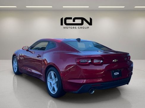 Used 2019 Chevrolet Camaro LT RWD image 3
