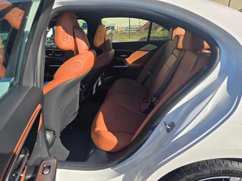 Used 2025 Mercedes-Benz C 300 4MATIC Sedan image 18
