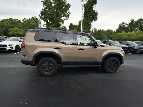 Used 2025 Lexus GX 550 AWD/4WD image 14