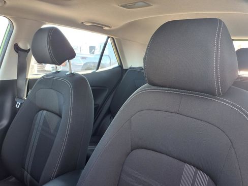 Used 2024 Hyundai Venue SEL image 17