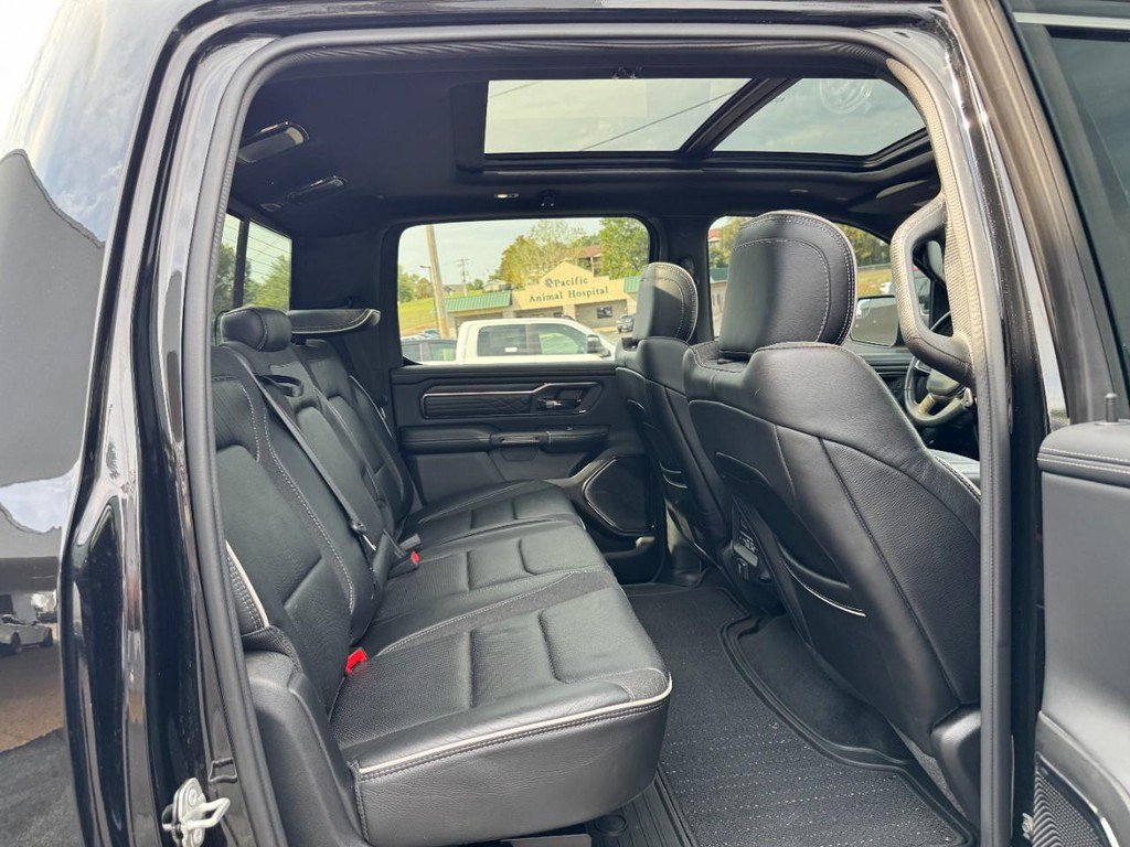 Used 2025 RAM 1500 Limited AWD/4WD image 10
