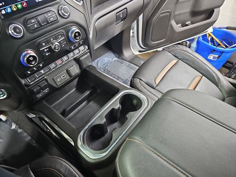 Certified 2023 GMC Sierra 2500 AT4 w/ Gooseneck/5TH Wheel Package image 26