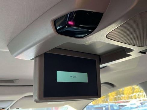 Used 2022 Honda Pilot Touring image 13