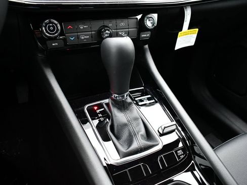 New 2026 Jeep Compass Latitude AWD/4WD image 14