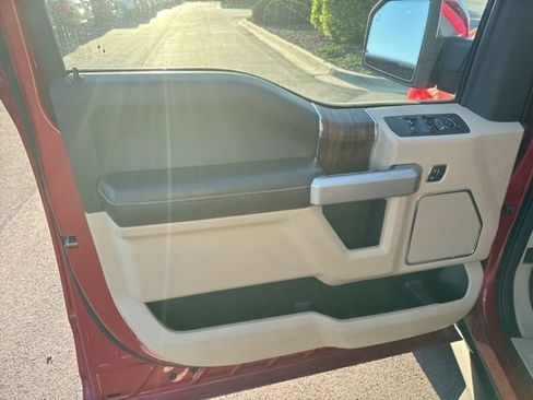 Used 2020 Ford F150 Lariat image 8