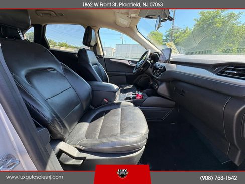 Used 2020 Ford Escape SEL FWD image 12