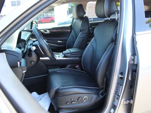 Used 2023 Genesis GV80 3.5T Advanced + AWD/4WD image 13