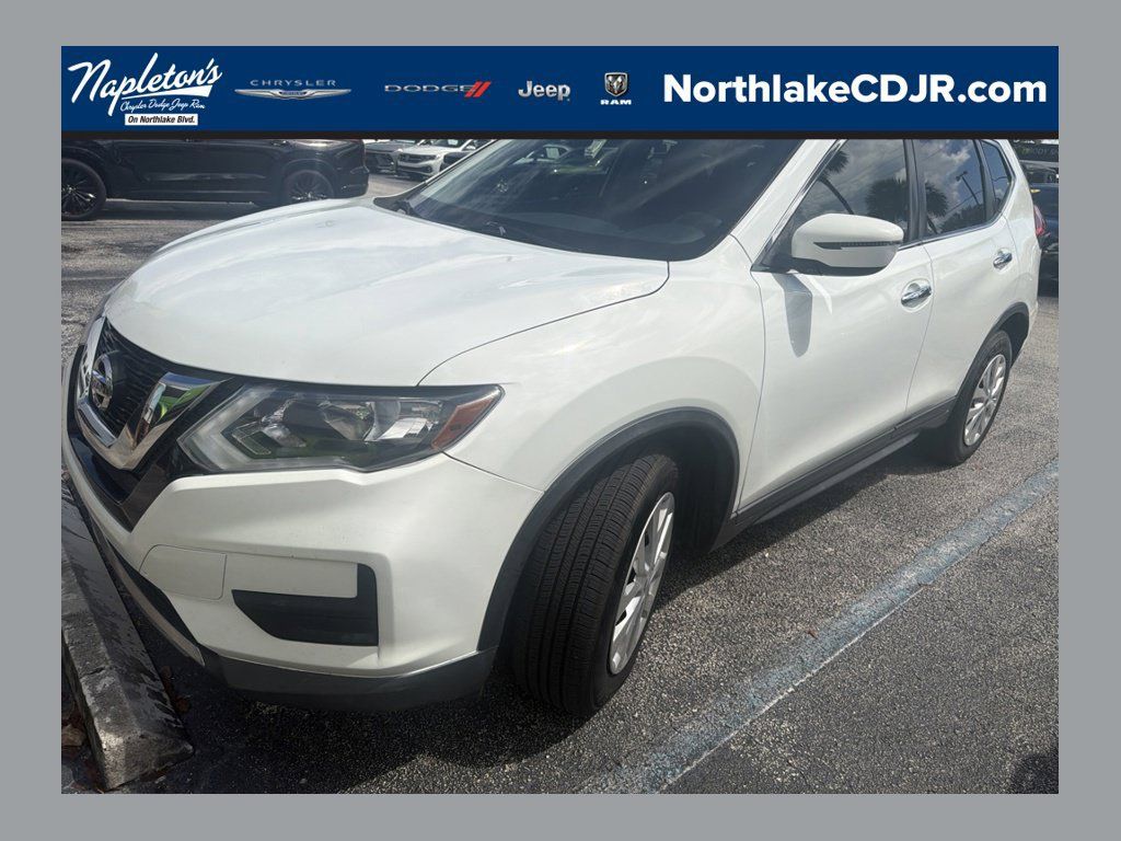 Used 2017 Nissan Rogue S w/ S Appearance Package FWD image 1