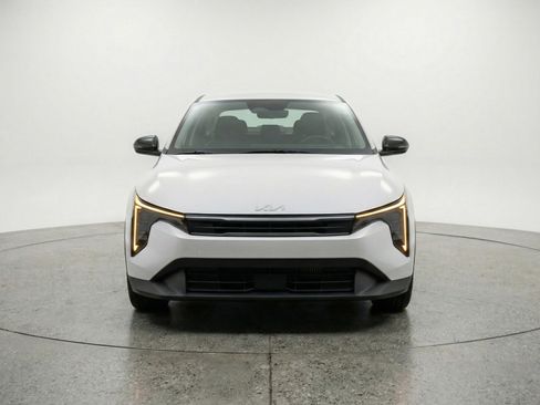 Used 2025 Kia K4 FWD image 1