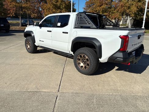New 2025 Toyota Tacoma Trailhunter image 3