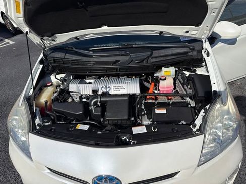 Used 2015 Toyota Prius Four image 25