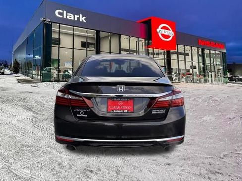 Used 2017 Honda Accord Sport Special Edition image 6