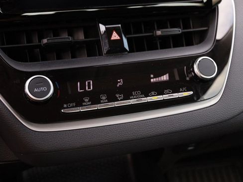 Certified 2025 Toyota Corolla LE FWD image 16