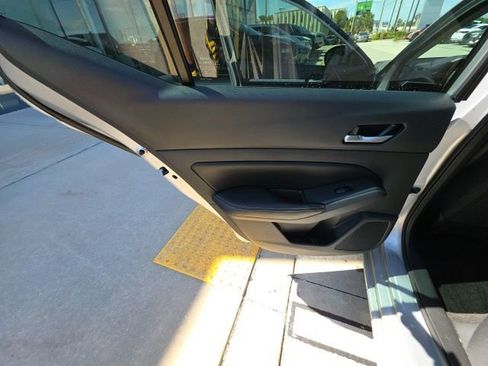 Used 2022 Nissan Altima 2.5 SV image 22