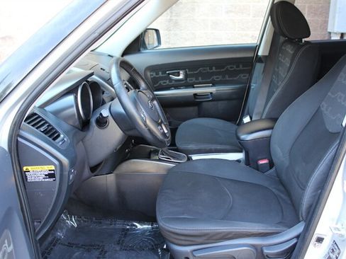 Used 2012 Kia Soul + FWD image 10