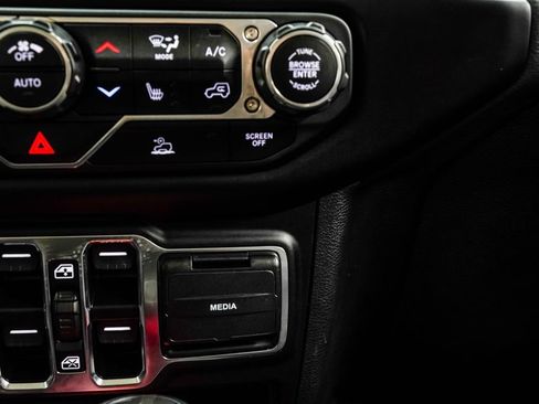 Used 2023 Jeep Wrangler Unlimited Sahara w/ Cold Weather Group image 26