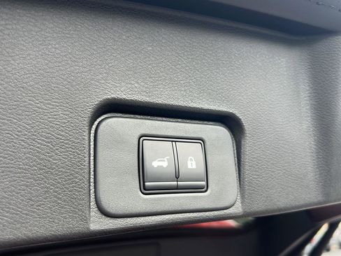 New 2026 Nissan Rogue SV FWD image 12