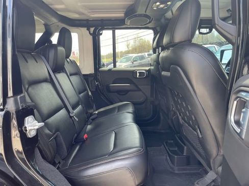 Used 2023 Jeep Wrangler Unlimited Rubicon 392 w/ Xtreme Recon 35" Tire Package AWD/4WD image 15