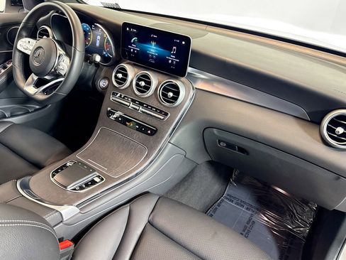 Used 2022 Mercedes-Benz GLC 300 4MATIC image 27