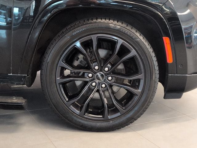 Certified 2022 Jeep Grand Wagoneer Series II AWD/4WD image 21