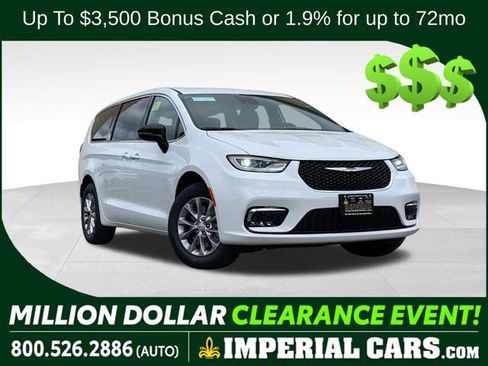 New 2026 Chrysler Pacifica Select image 1