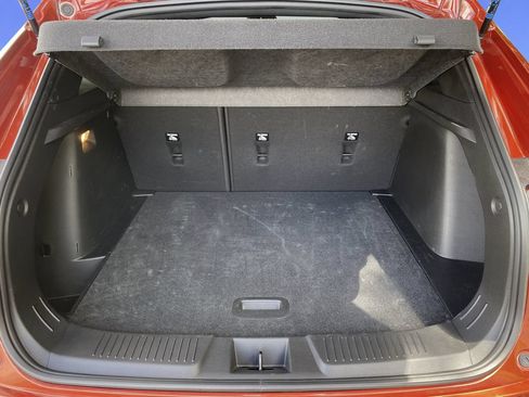 Used 2024 Chevrolet Trax RS w/ Sunroof Package FWD image 29