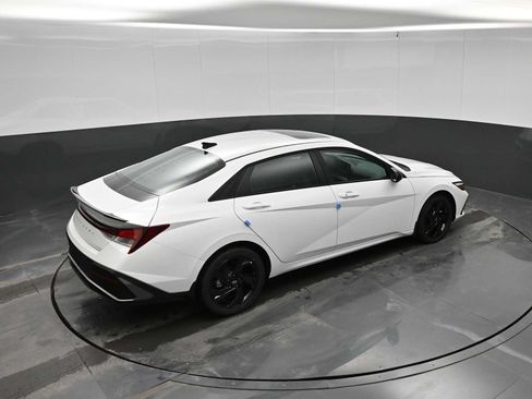 New 2026 Hyundai Elantra SEL Sport FWD image 29