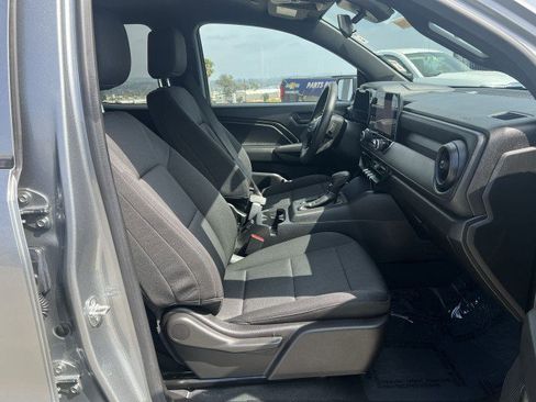 Used 2024 Chevrolet Colorado W/T image 27