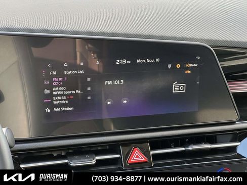 Used 2024 Kia Niro EX w/ EX Cold Weather Package image 4