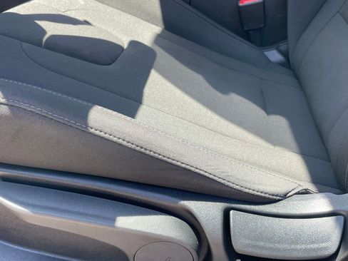 Used 2025 Hyundai Elantra SEL FWD image 22
