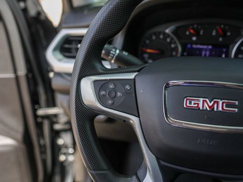 Used 2022 GMC Acadia SLE w/ Driver Convenience Package FWD image 17