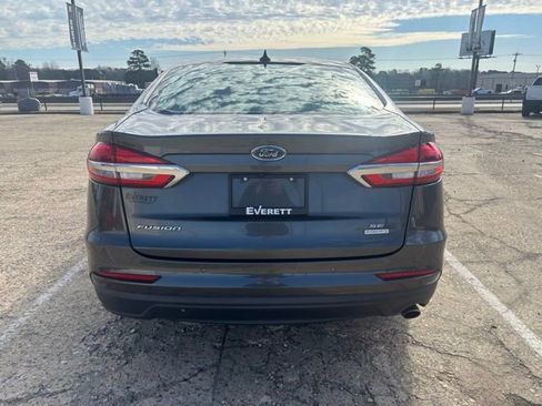 Used 2020 Ford Fusion SE image 14