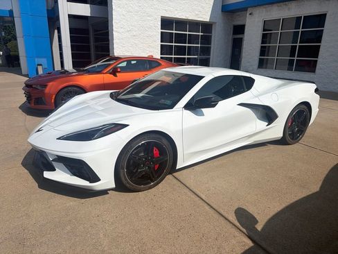 Used 2023 Chevrolet Corvette Stingray Preferred Cpe w/ Battery Protection Package RWD image 9