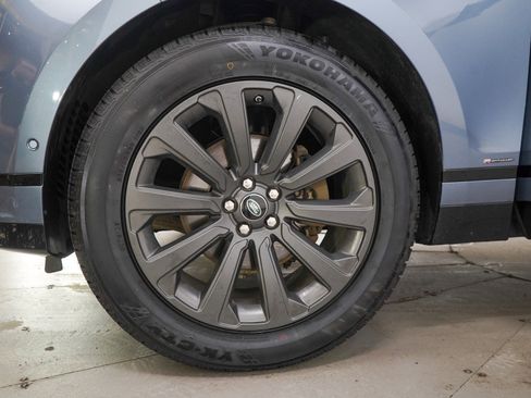 Used 2019 Land Rover Range Rover Velar R-Dynamic SE AWD/4WD image 30