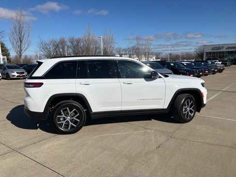 Certified 2025 Jeep Grand Cherokee Limited w/ Trailer Tow Package image 5