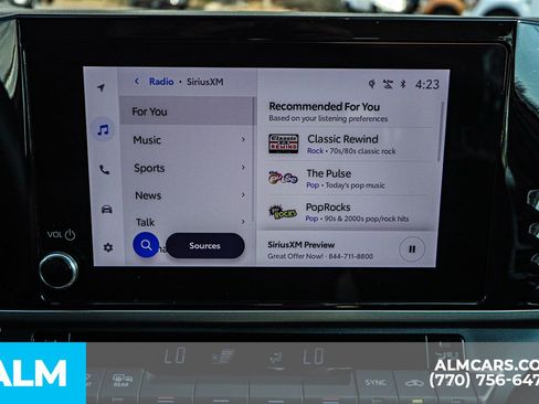 Used 2025 Toyota Camry SE image 42