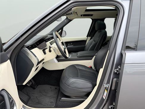 Certified 2023 Land Rover Range Rover SE image 14