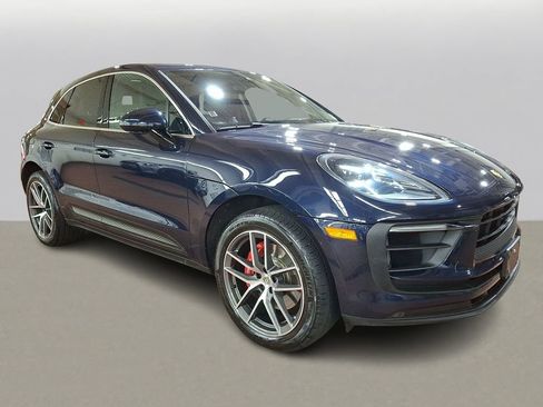 Used 2022 Porsche Macan S image 3