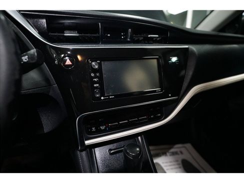 Used 2017 Toyota Corolla iM image 20