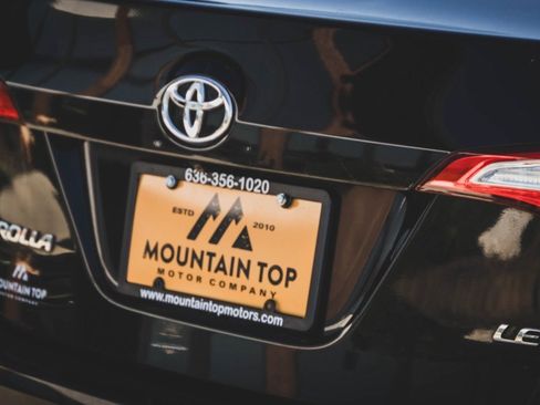 Used 2016 Toyota Corolla LE image 21