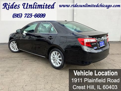 Used 2012 Toyota Camry XLE w/ Leather Pkg FWD image 6