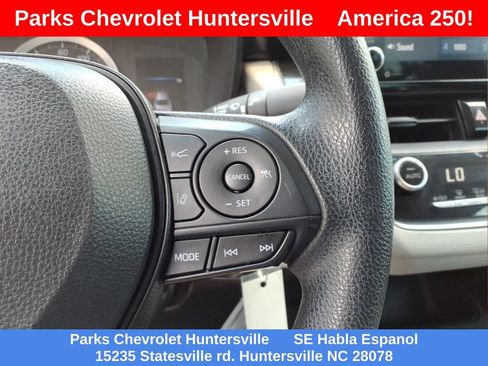 Used 2021 Toyota Corolla LE FWD image 12