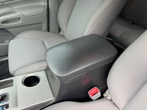 Used 2015 Toyota Tacoma 4x4 Double Cab w/ TRD Off-Road Package image 32