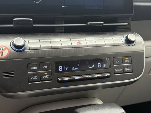 Used 2024 Hyundai Kona SEL image 19