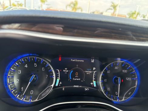 Used 2024 Chrysler Pacifica Limited image 21