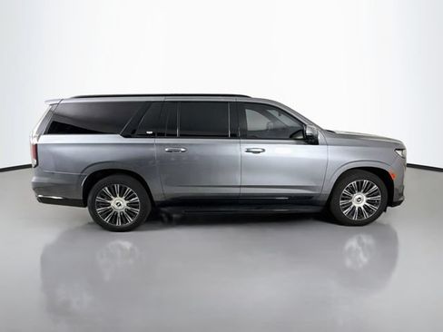 Used 2022 Cadillac Escalade ESV Sport Platinum RWD image 9