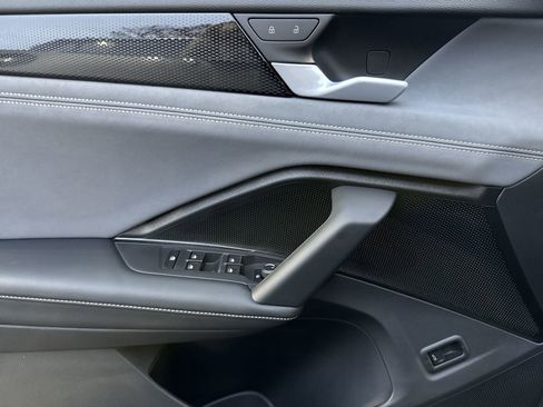 New 2026 Volkswagen Tiguan SE image 15