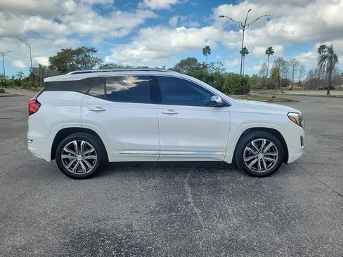Used 2020 GMC Terrain Denali w/ Denali Premium Package image 5