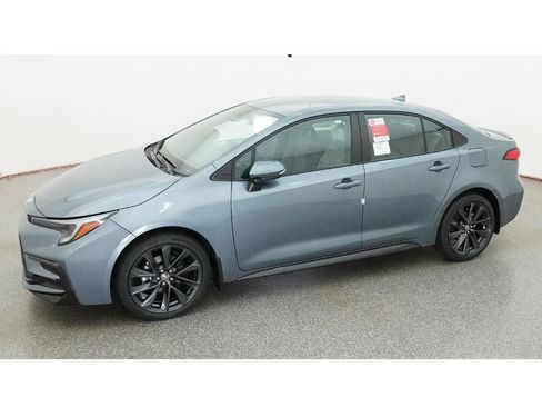 New 2026 Toyota Corolla SE FWD image 3